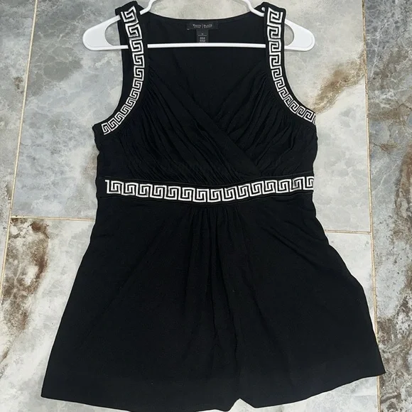 WHBM Black Sleeveless Top - Picture 5 of 8